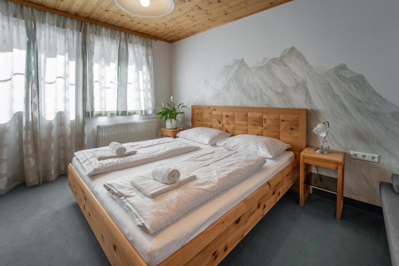 Landhotel - Apartments Bauer Hintergöriach Buitenkant foto